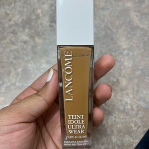 LANCOME | TEINT IDÔLE ULTRA WEAR CARE & GLOW FOUNDATION​ WITH HYALURONIC ACID